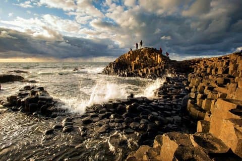Giant Causeway, Dark Hedges & Whiskey Distillery tour from Dublin