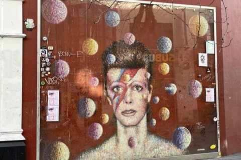 David Bowie Walking Tour The London Boy who became a Starman