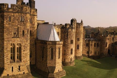 Alnwick Castle Full Day Shuttle from Edinburgh