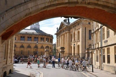 Spanish Private Tour of Oxford