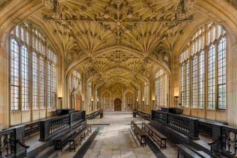 Spanish: Harry Potter Tour of Oxford including New College