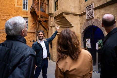 Edinburgh Private Walking Tour in Spanish