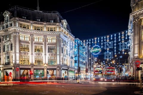 London Christmas Lights Tour Bus with Single River Trip