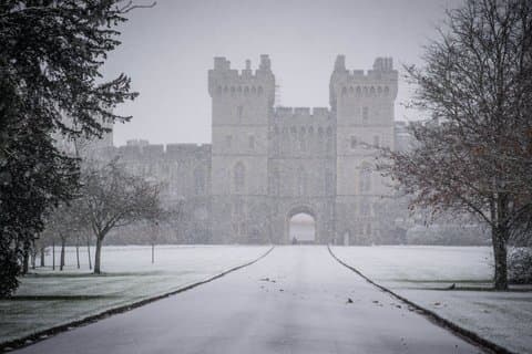 Windsor, Bath, Stonehenge and Salisbury Guided Tour on Boxing Day