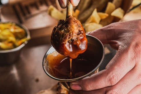 Manchester: Castlefield to Chinatown Food Tour with 7 Tastings