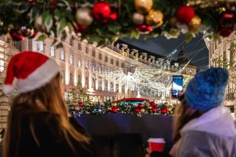 Original Christmas Lights Hop On Hop Off River Cruise Tour