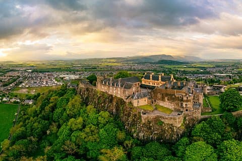 Stirling Castle Tour and Old Town - Ticket Included