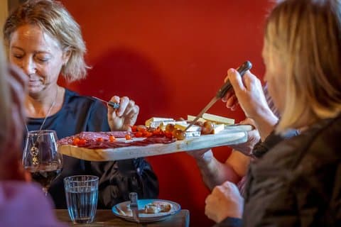 Inverness Food and Drink Tasting Tour by Transportation