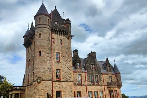 Belfast Highlights Full Day Luxury Minivan Tour