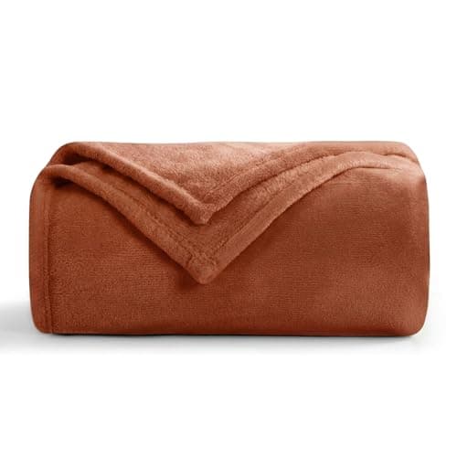 Aisbo Burnt Orange Throws Blanket for Sofas - Single Fluffy Terracotta Blanket Bed Throw Fleece, Warm Soft Rust Flannel Blanket for Couch, 130x150cm