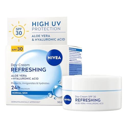 NIVEA Refreshing Day Face Cream SPF 30 (50ml), Hydrating Face Moisturiser with Aloe Vera and Hyaluronic Acid, Moisturiser with SPF for Normal Skin