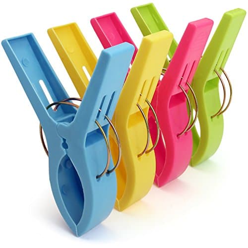 igadgitz home U6815 Beach Towel Clips Plastic Hanging Pegs Multipurpose Quilt Clips for Laundry, Sunbed, Pool Lounger, Clothes etc - Pack of 4