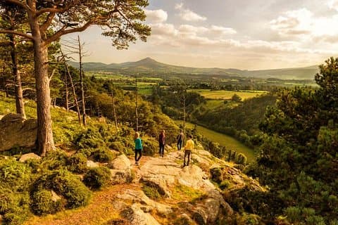 Dublin to Wicklow, Glendalough Small Group Tour with Guided Walk