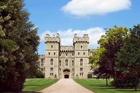 Windsor Castle, Stonehenge, and Oxford Day Trip from London