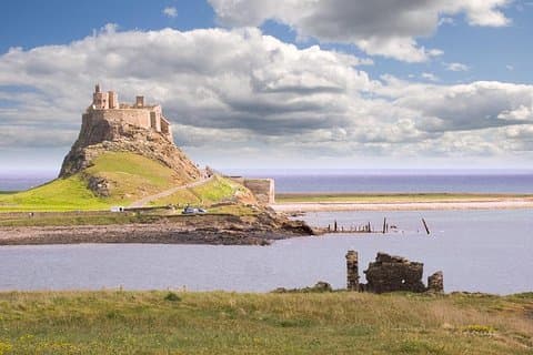 Edinburgh: Holy Island, Alnwick Castle & Kingdom of Northumbria