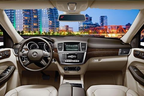 Manchester Private Transfer from central Manchester to Manchester Airport