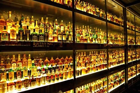 Scotch Tour Edinburgh with a Local Expert: Private & 100% Personalized