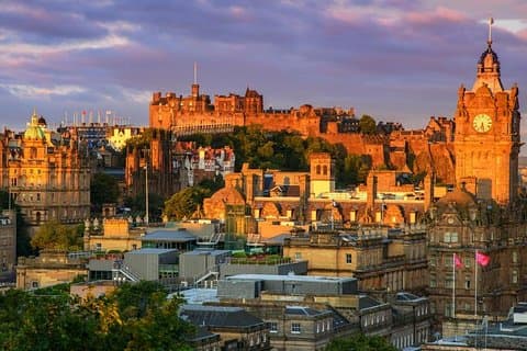 Edinburgh Private Custom Walking Tour - Highlights & Hidden Gems