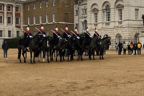 Royal London Grand Tour with Chauffeur and Guide