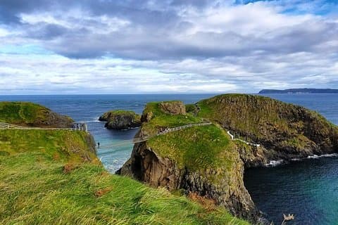 Northern Ireland Including Giant's Causeway Rail Tour from Dublin