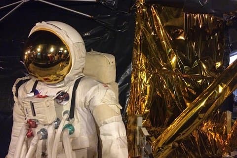 3-Hour Guided Tour of Science Museum in London