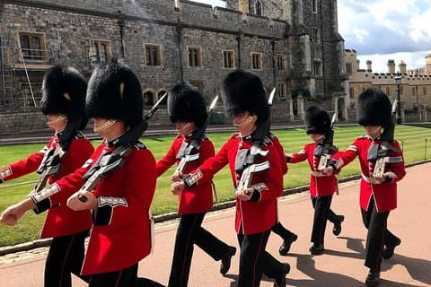 8 Day London Junior Kings and Queens Private English Course