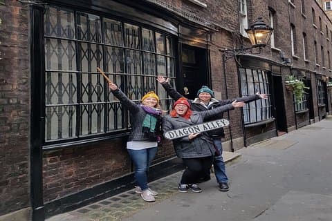 Harry Potter's Lacock and Oxford Taxi Tour