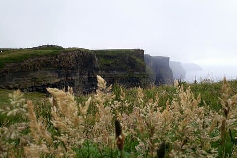 Scogliere di moher e Galway in italiano