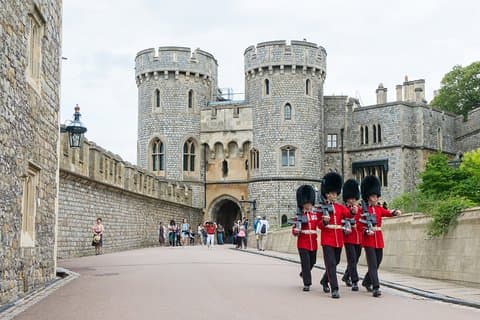 Private Tour to Stonehenge and Windsor Castle