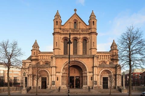 Belfast City sightseeing private walking tour