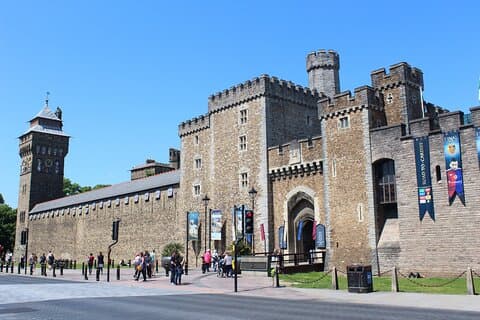 Cardiff Private Day Tour of South Wales Castles
