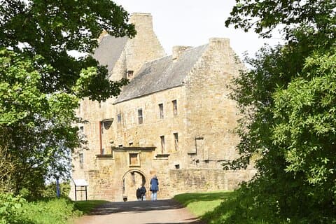 Outlander half day tour Lallybroch from Edinburgh