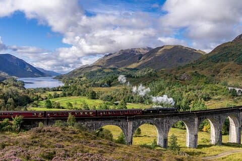 Glenfinnan Viaduct, Glencoe and Loch Shiel Tour from Edinburgh