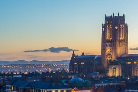 Liverpool Scavenger Hunt & Highlights Self-Guided Walking Tour