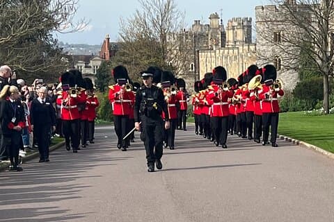 Windsor Castle Private Car Tour - Self Guided with Chauffeur