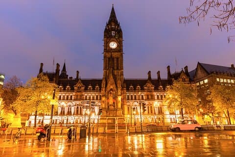 Manchester Scavenger Hunt & Highlights Self-Guided Walking Tour