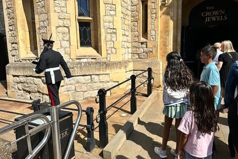 Kid-Friendly Private Tower of London Tour with Blue Badge Guide