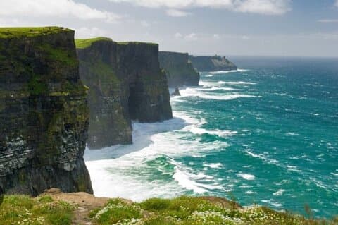 Cliffs of Moher, Burren and Bunratty with Private Chauffeur Tour