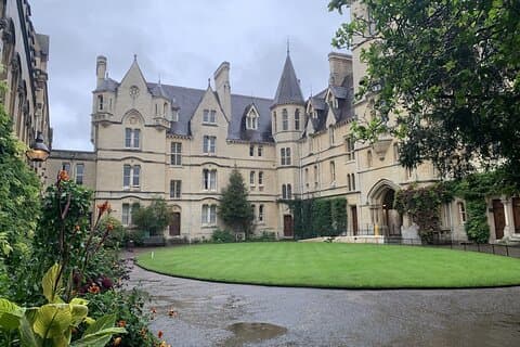 Oxford: 2 hour Historical, literary and architectural highlights