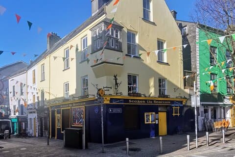 Galway City: Guided Walking Tour of Galway's Latin Quarter.