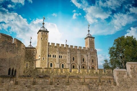 The Tower of London & City Food Tour