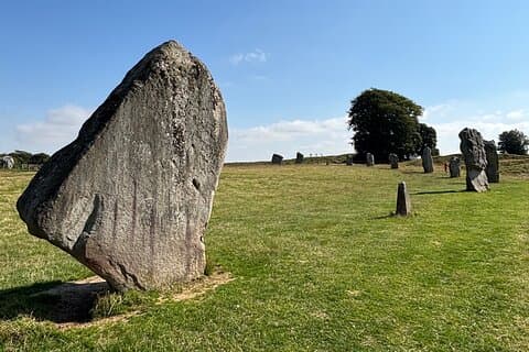 Avebury Stone Circles & Cotswold village Day Trip from Bath
