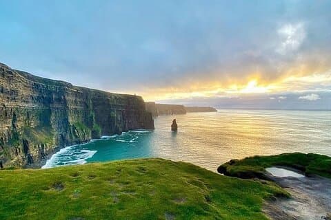 New Private Day Tour to Cliffs of Moher from Dublin