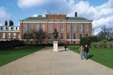 London Royal Kensington Guided Walking Tour