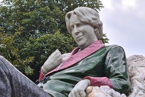 Oscar Wilde Dublin Walking Tour with Expert Local Guide