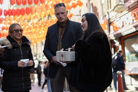 London Food Walking Tour: World Flavours in Soho & Chinatown