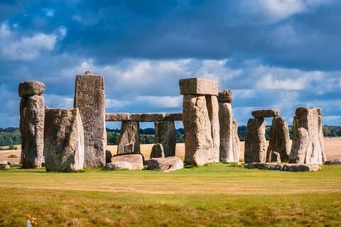 Luxury Private Stonehenge, Salisbury & Avebury with Archaeologist