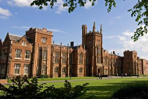 Belfast-Queens Uni & Botanic Gdns. Friars Bush Graveyard Tour.