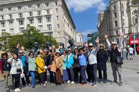 Private Early Bird Tour Liverpool City Intro & Beatles Highlights