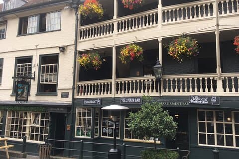 Private London Pub Tour in Iconic London Taxi